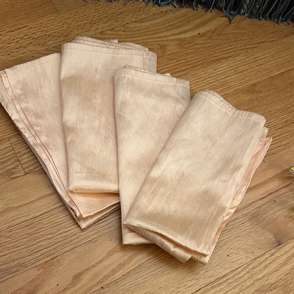 Elegant Peach Table Set - EUC